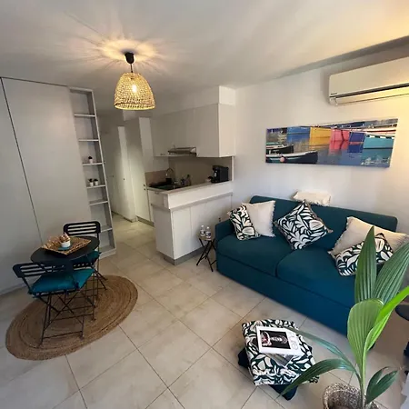 Emeraude A Apartment *
